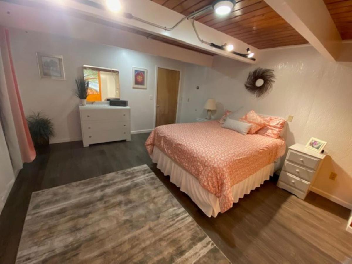 Spacious Lower Level Living All For You! Корвалис Екстериор снимка