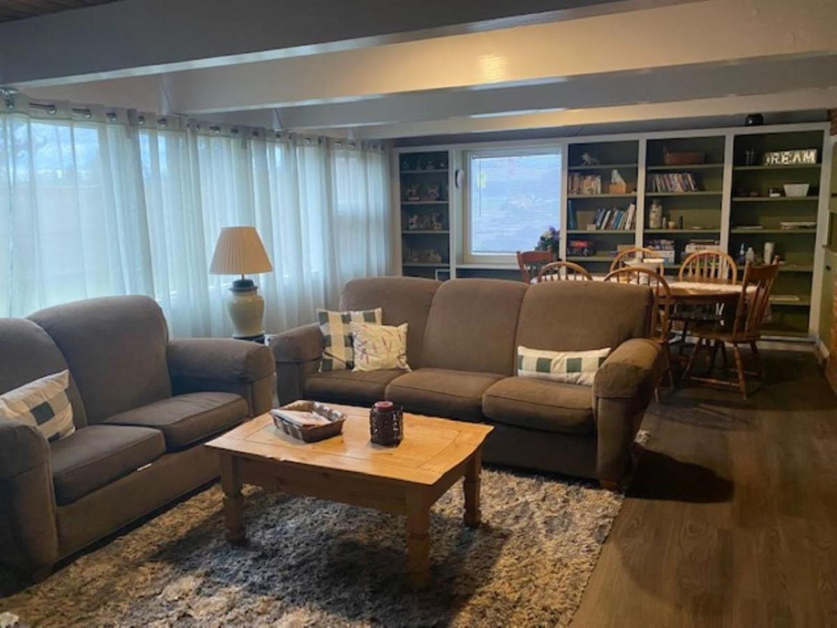 Spacious Lower Level Living All For You! Корвалис Екстериор снимка